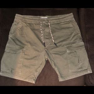 Zara Cargo Soft Denim Drawstring Shorts. Olive. 36